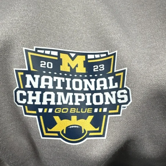 Johnnie-O Michigan Wolverines 2023 National Champs 1/4 Zip Men Medium Grey - Picture 3 of 16